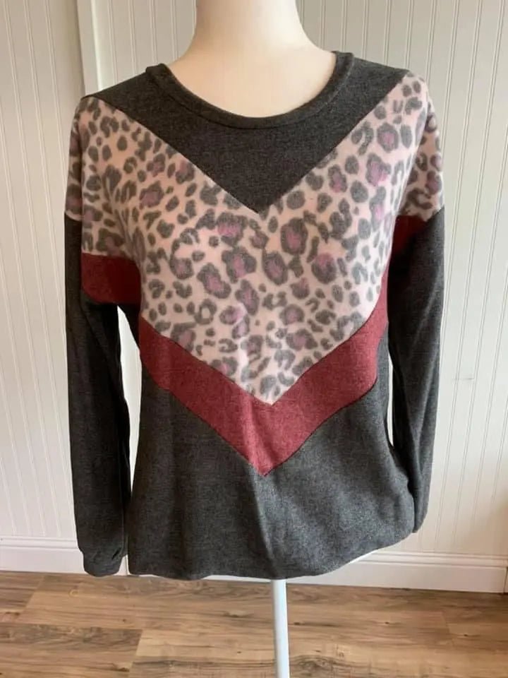 V Neck Leopard Sweatshirt - Caroline Layne Boutique LLC